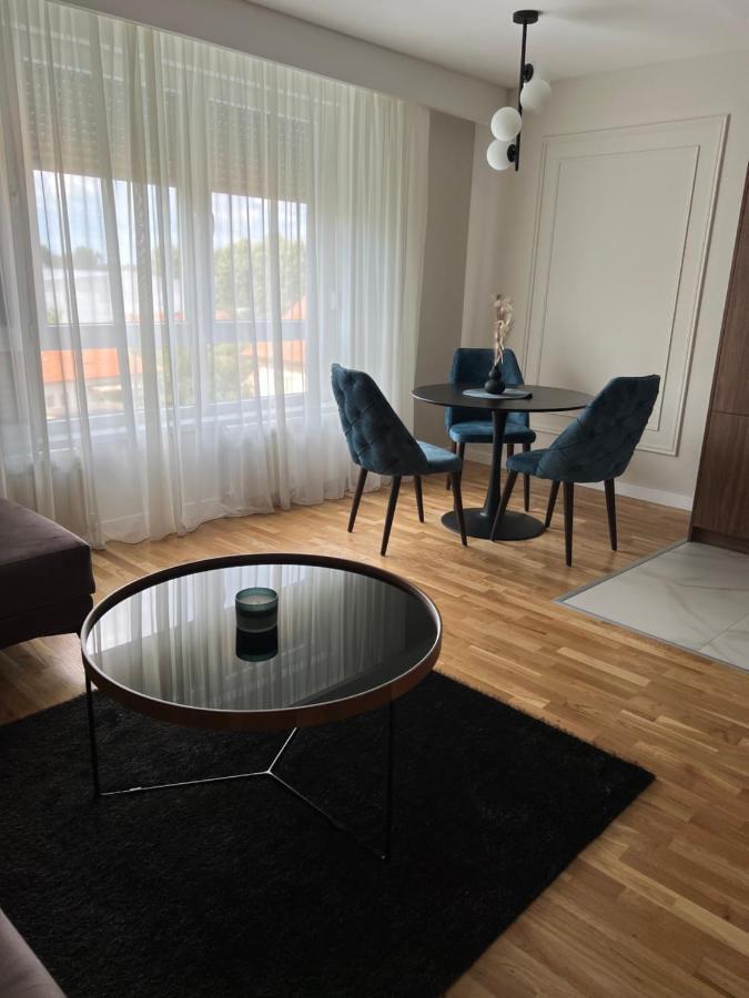 Appartement Lilly Lux à Bijeljina Extérieur photo