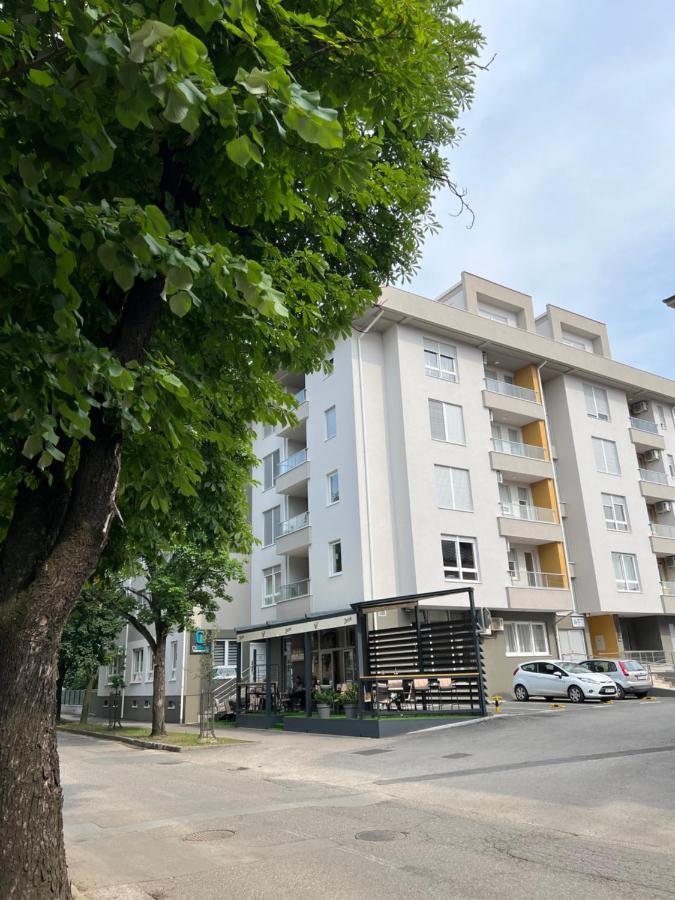 Appartement Lilly Lux à Bijeljina Extérieur photo